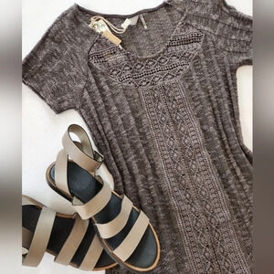 NWT || MONORENO || textured, lacy t shirt